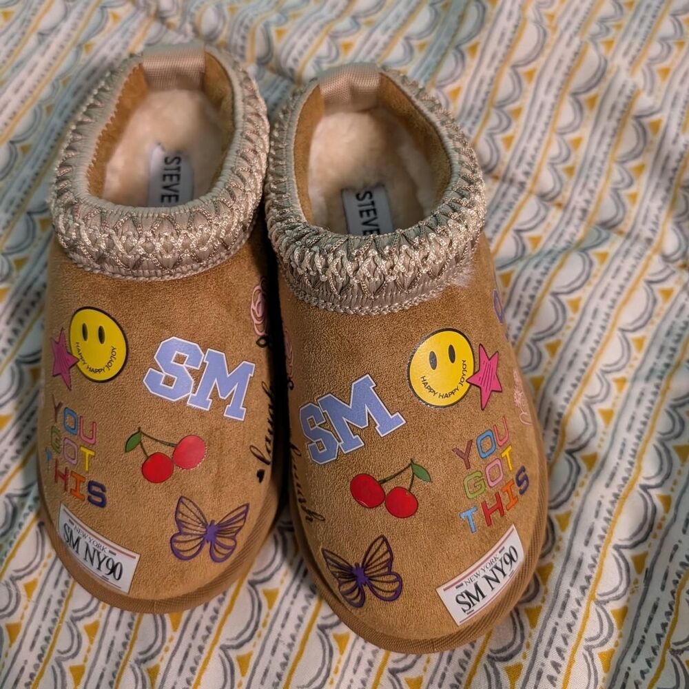 Steve Madden Kids Suede Clogs Sz 8